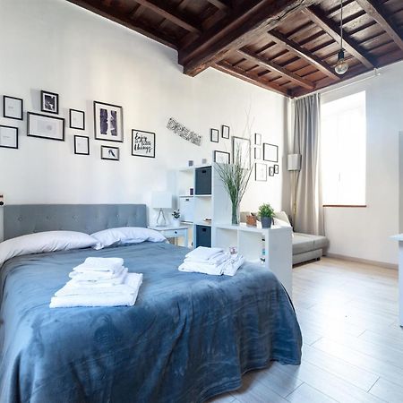 Cozy Studio Campo De Fiori Rome Bagian luar foto