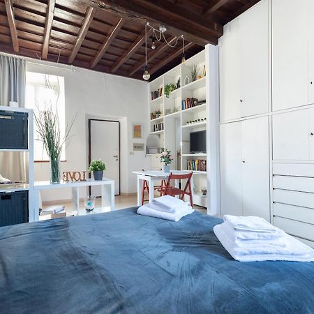 Cozy Studio Campo De Fiori Rome Bagian luar foto